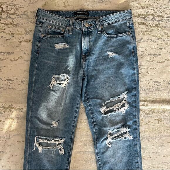 Aeropostale Boyfriend Distressed straight leg jeans - Picture 2 of 9